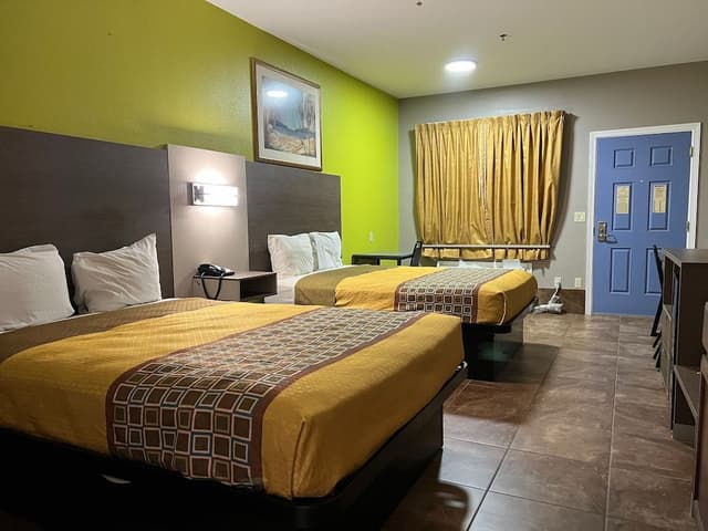 Deluxe Room, 2 Queen Beds, Non Smoking