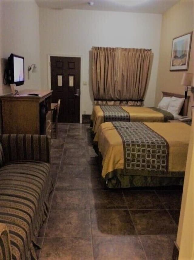 Deluxe Room, 2 Queen Beds, Smoking