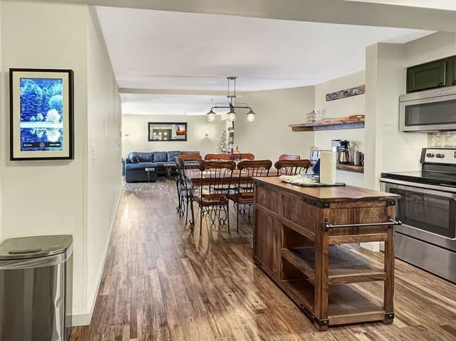 Condo, 4 Bedrooms, Kitchen, Mountain View