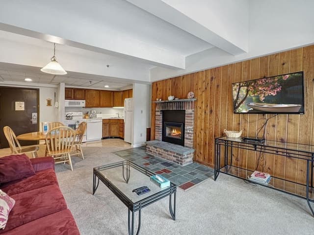 Condo, 2 Bedrooms, Private Bathroom