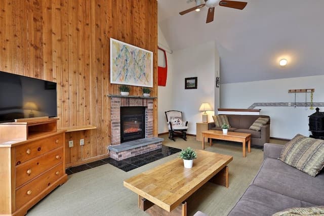 Condo, 2 Bedrooms, Mountain View