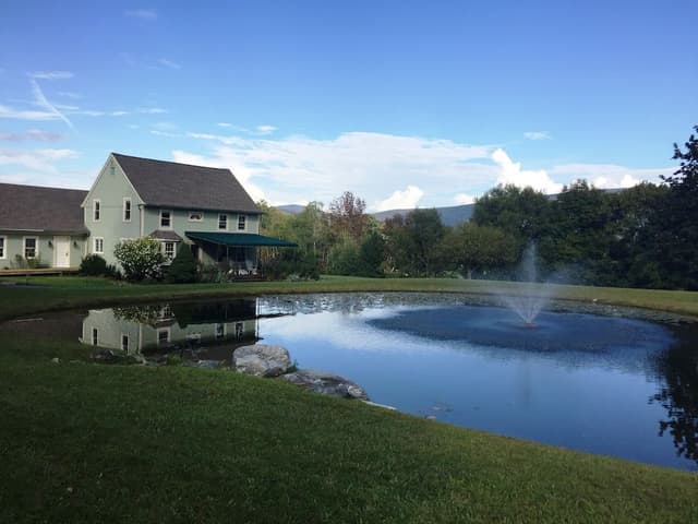 House, 5 Bedrooms (Meadow)