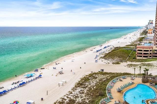 Apartment (Emerald Beach Resort 1133 - Beachfron)