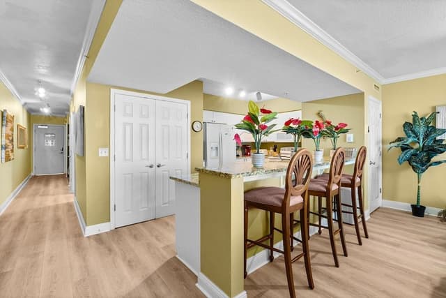 Apartment (Emerald Beach Resort 1834 - Beachfron)