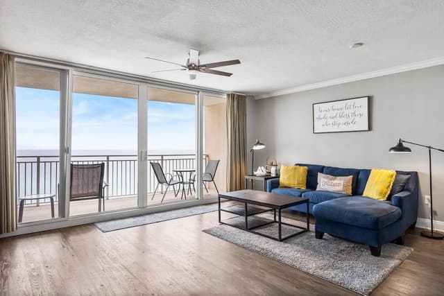 Apartment (Emerald Beach Resort 1133 - Beachfron)