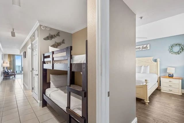 Apartment (Emerald Beach Resort 1133 - Beachfron)