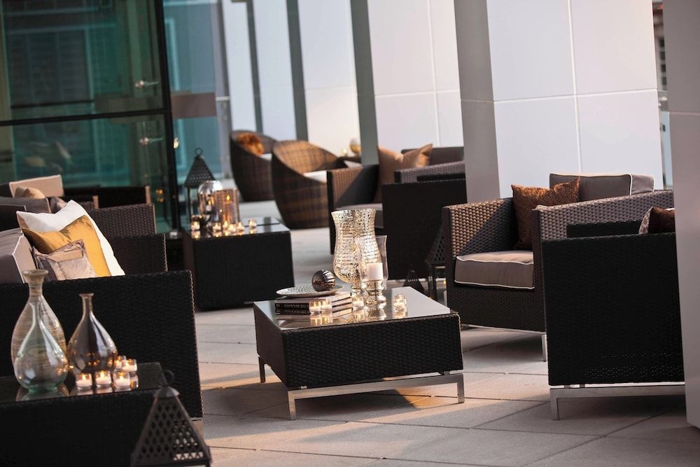 โรงแรมเรอเนซองซ์ อาร์ลิงตัน แคปิตอลวิว (Renaissance Arlington Capital View Hotel)0