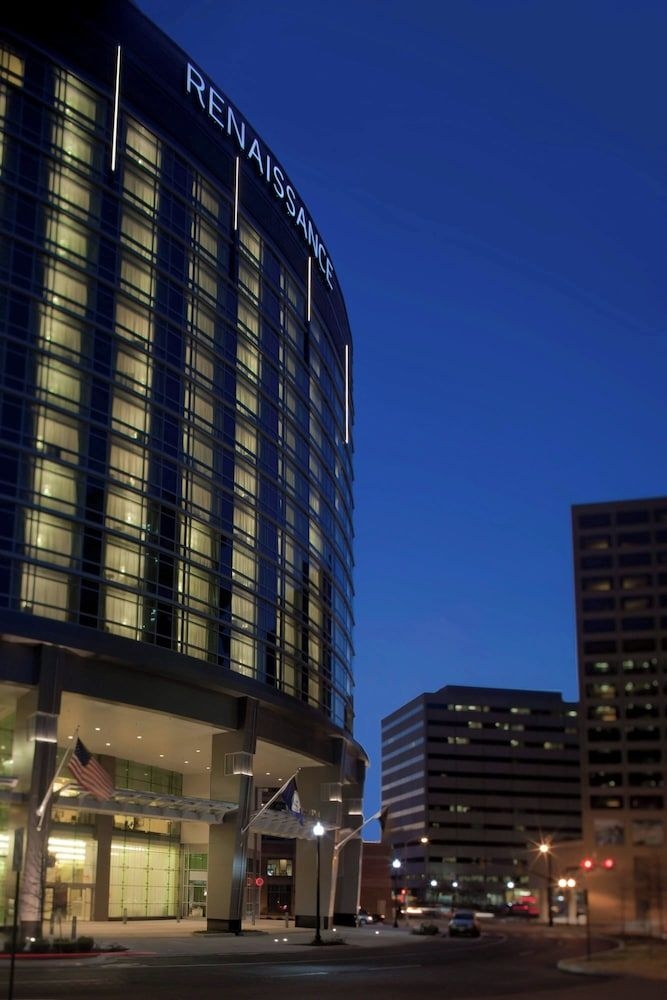 โรงแรมเรอเนซองซ์ อาร์ลิงตัน แคปิตอลวิว (Renaissance Arlington Capital View Hotel)3