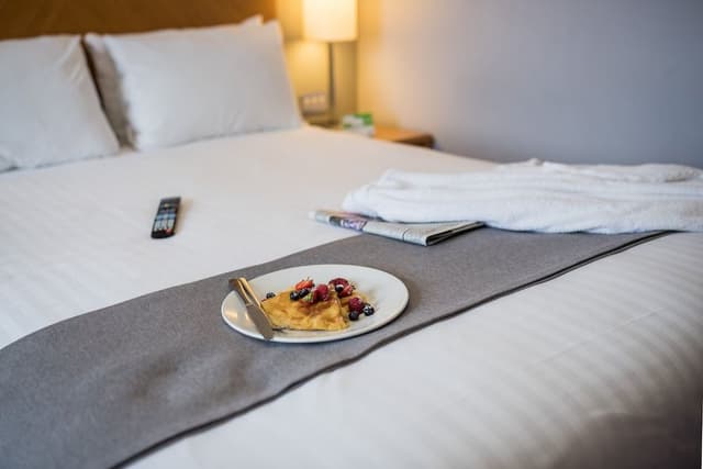 Standard Room, 1 King Bed (Minifridge)