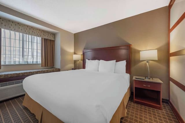 Mountain View Suite, 1 King Bed