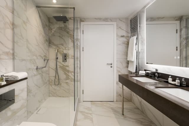 Suite, 1 King Bed (Riverside)