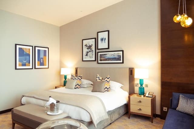 Executive Room with One King Bed