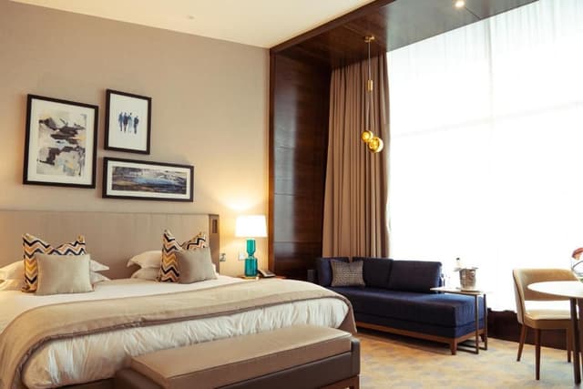 Executive Room with One King Bed