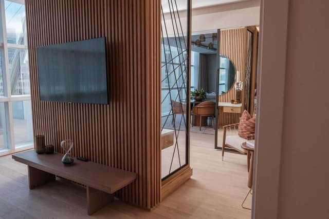 Riverside Suite with One King Bed
