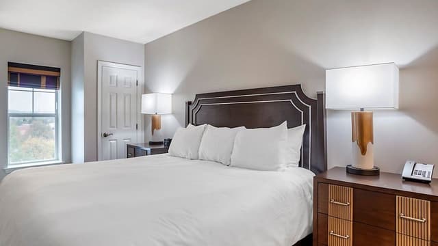 Suite, 2 Bedrooms, Accessible