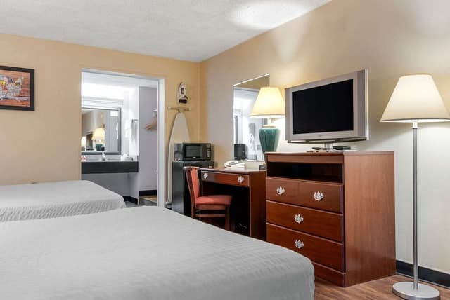 Room, 2 Queen Beds