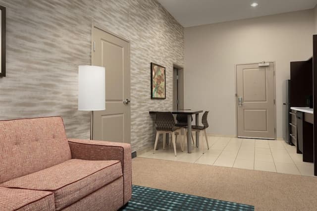Suite, 1 King Bed, Accessible, Bathtub