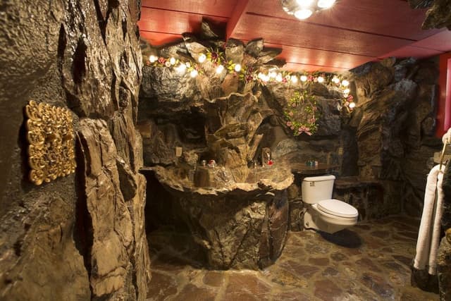Madonna Suite