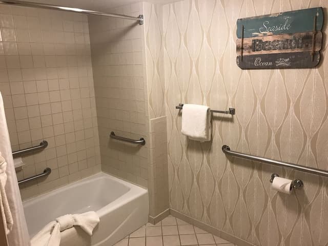 Accessible Garden Pool View Room, Kitchen, 2 Queen Beds
