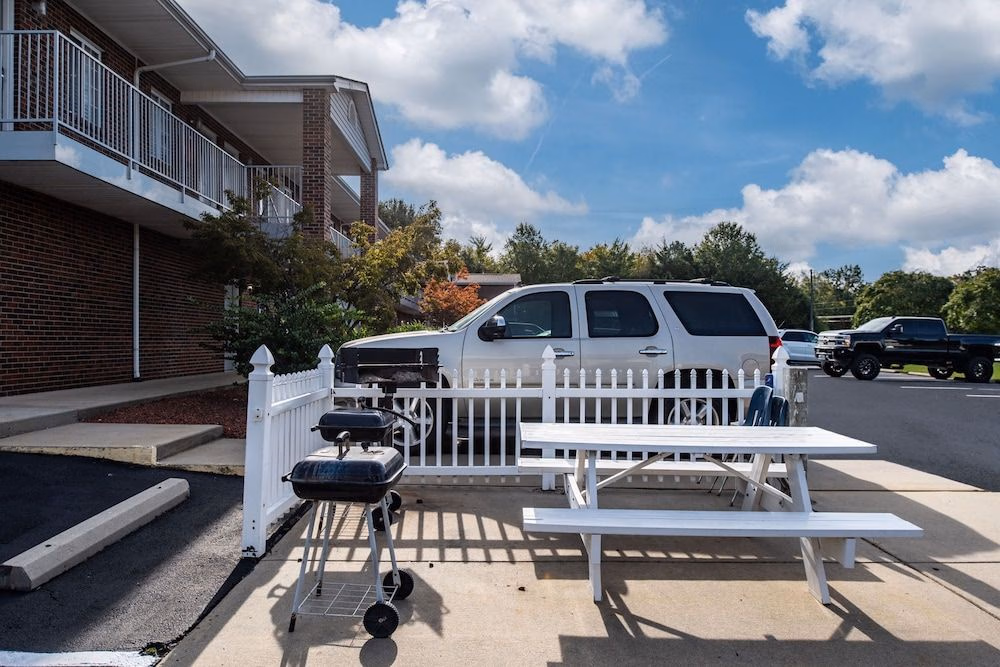 Affordable Suites Charlottesville0