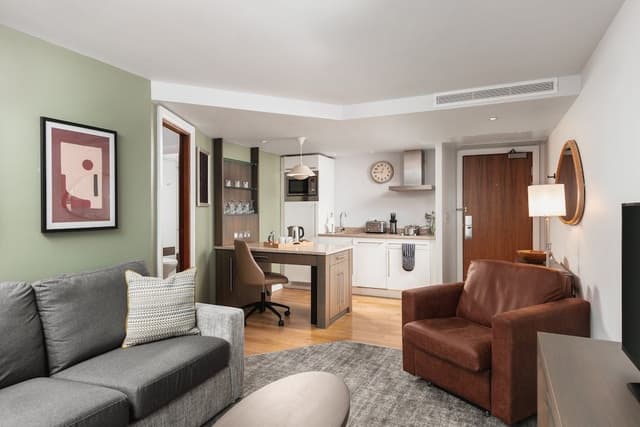 Suite, 1 Bedroom, Kitchen