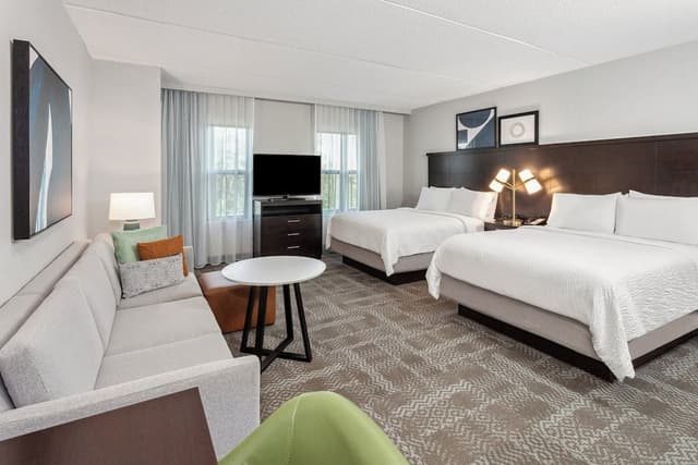 Studio Suite, 2 Queen Beds, Kitchen