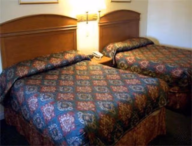 Standard Room, 2 Queen Beds, Smoking