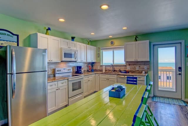 Condo, 2 Bedrooms