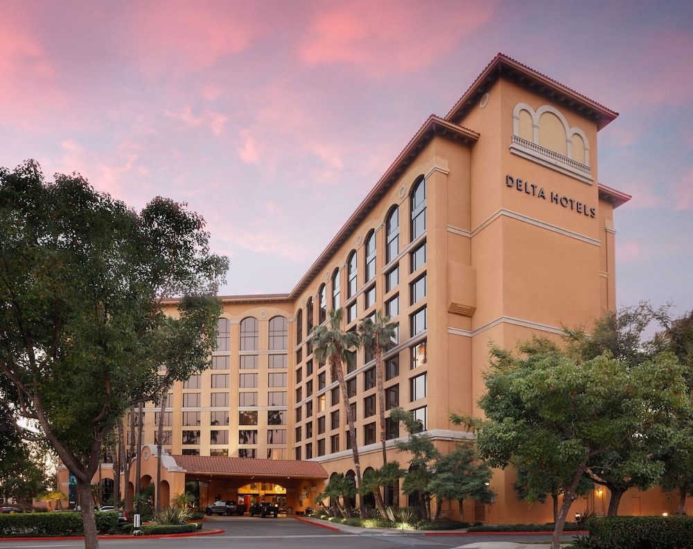 Delta Hotels by Marriott Anaheim Garden Grove1