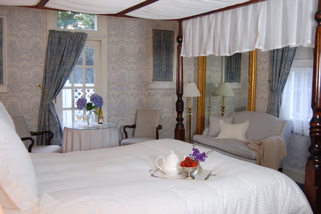 Deluxe Room, 1 Queen Bed