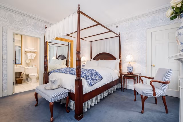 Deluxe Room, 1 Queen Bed