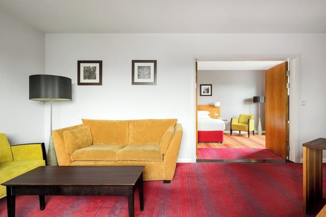 Suite, 1 King Bed