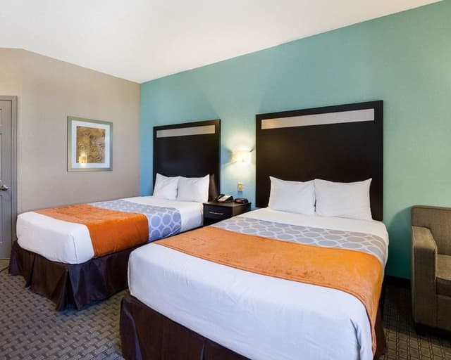Room, Multiple Beds, Kitchenette