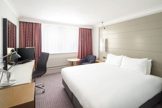 Standard Room, 1 King Bed