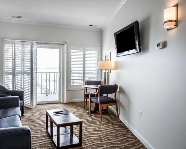 Suite, Multiple Beds, Accessible, Non Smoking
