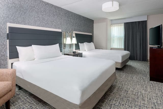 Suite, 2 Bedrooms, Non Smoking, 2 Bathrooms (1 King & 2 Queen Beds)