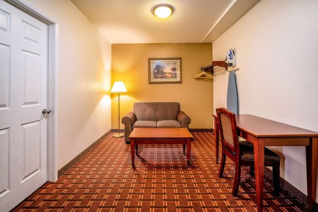 Standard Room, 1 King Bed