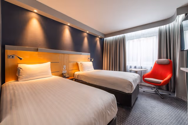 Standard Room, 2 Twin Beds (with Free Hot Breakfast)