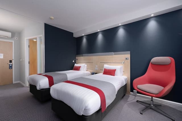 Standard Room, 2 Twin Beds (with Free Hot Breakfast)
