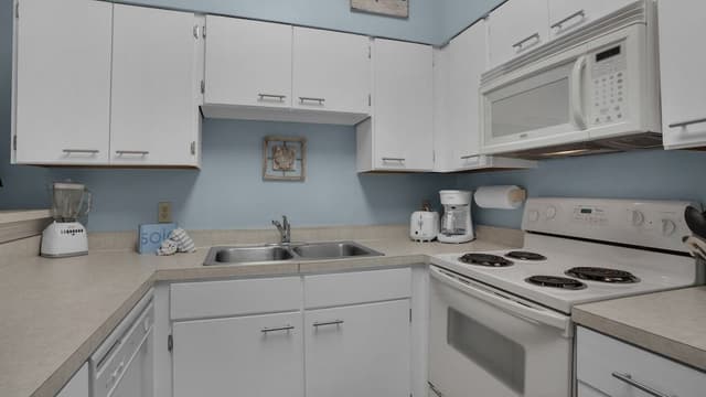 Condo, Multiple Beds, Balcony, Partial Ocean View (Palms B5)