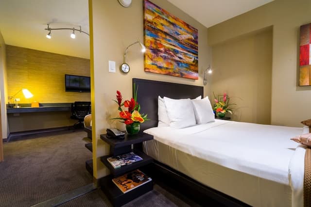 Lifestyle Family Suite, 2 Queen Beds, City View