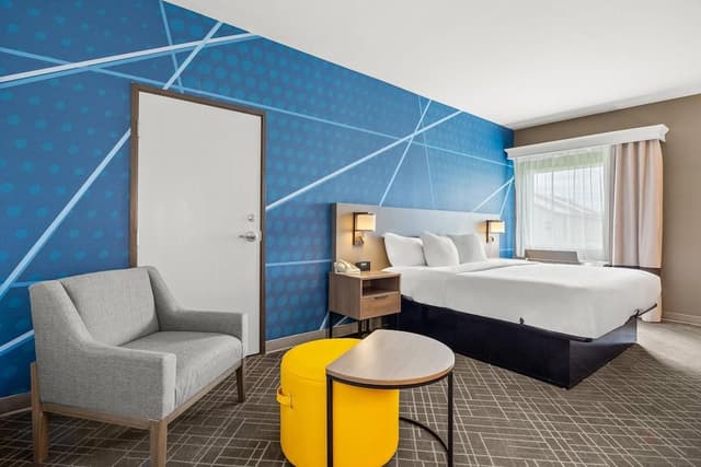Standard Room, 1 King Bed, Non Smoking