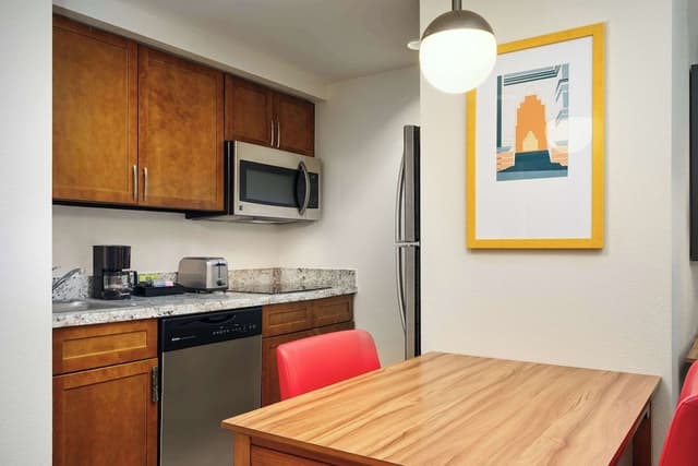 Bedroom Suite 2 Queens