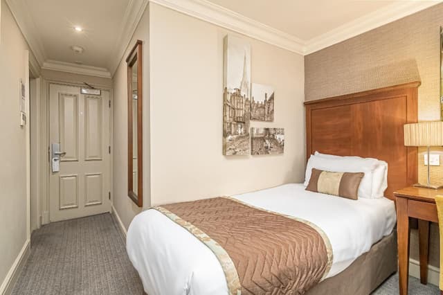 Classic Single Room