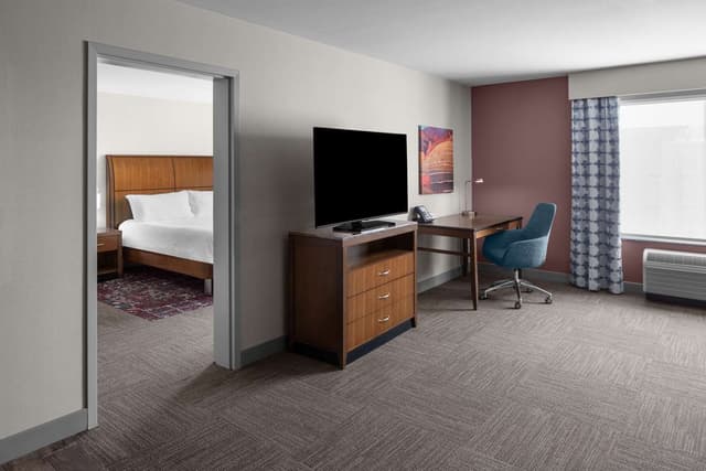 1 KING 1 BEDROOM SUITE WITH SOFABED