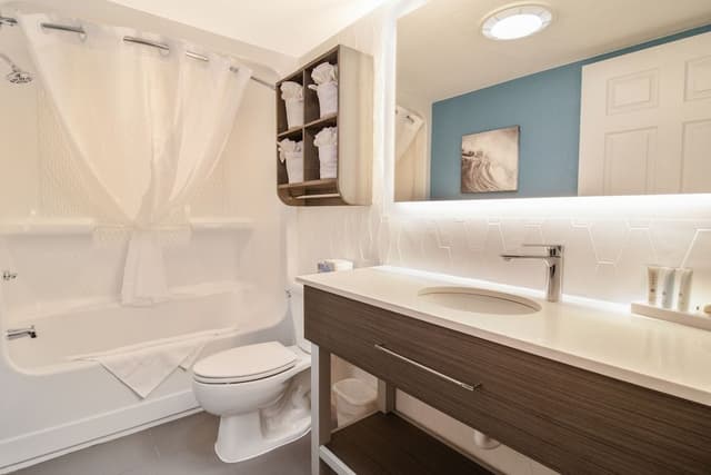 Paradise Oceanfront Deluxe Two Bedroom