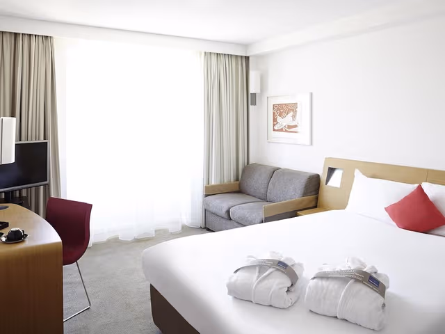 Executive Room, 1 Queen Bed with Sofa bed