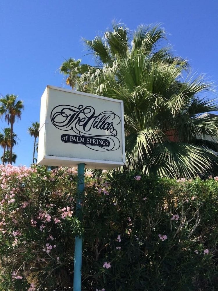 The Villas of Palm Springs1