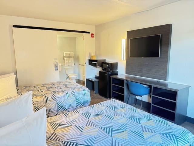 Standard Room, 2 Double Beds, Accessible, Non Smoking