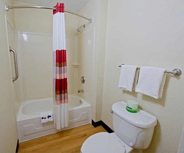 Superior Room, 1 King Bed, Accessible (Smoke Free)